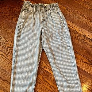 American Eagle Mom Jeans